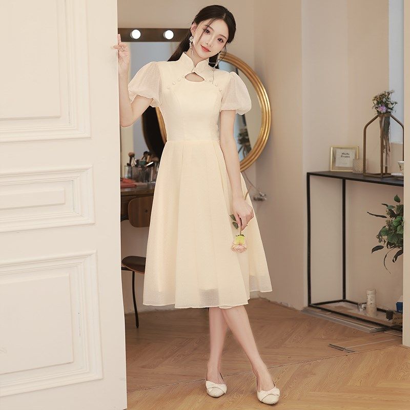 平时可穿香槟色中式伴娘服2024新款夏季高级感小个子姐妹团礼服裙