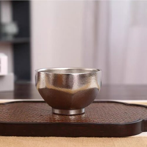 H48 银色(主人杯)*口8.1高5.1底3.9重49g量130ml