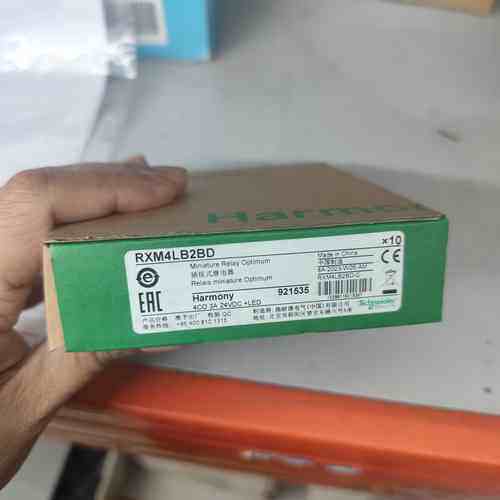 施耐德继电器RXM4LB2BD，4CO 3A 24VDC+L
