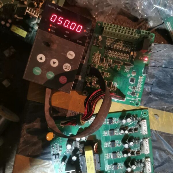 众辰H3400变频器主板06003E.PCB   060003E1.PCB驱动板都有货