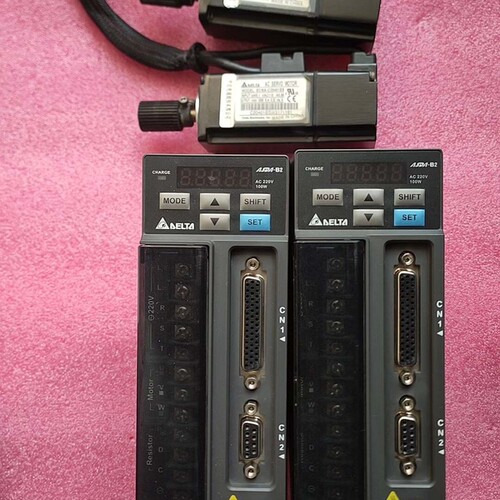 台达 ASD-B2-0121-B   成色如图  功能议价