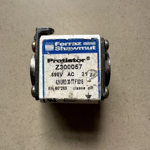 罗兰 变频器保险熔断器快熔Z300057 690V 315A议价