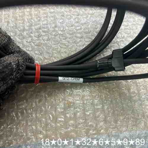 GT2-CH5M连接线，未使用，线身完好。实物