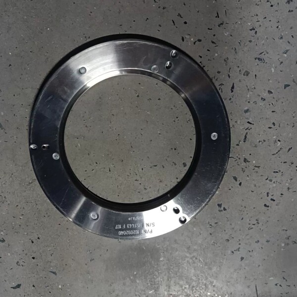 金属法兰环，型号P/N 102092040，序列号S/N 1--议价商品