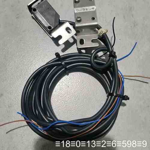 感应开关 E3Z-T61-L/D  带支架一套议价