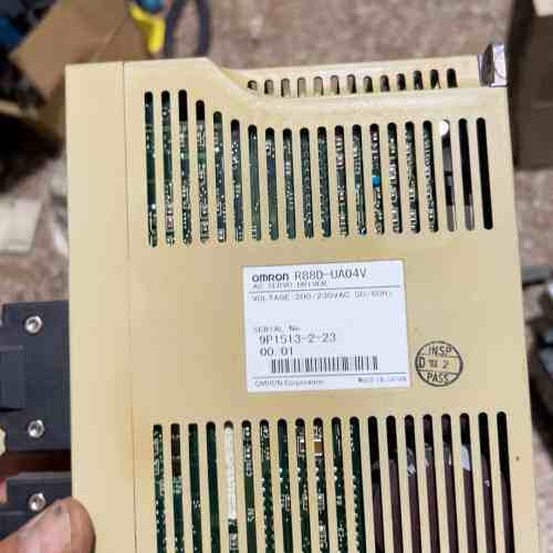 议价R88D-UA04V R88D-UA03V 200V AC伺服驱动器维修