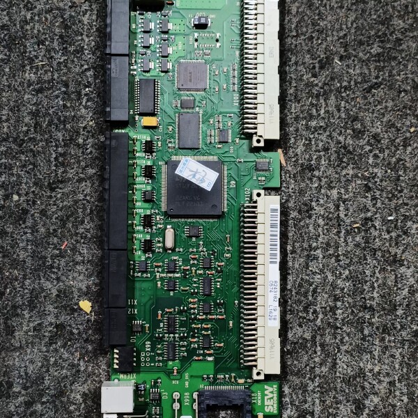 SEW驱动器MDX61B主板0816 910 1.55实--议价商品