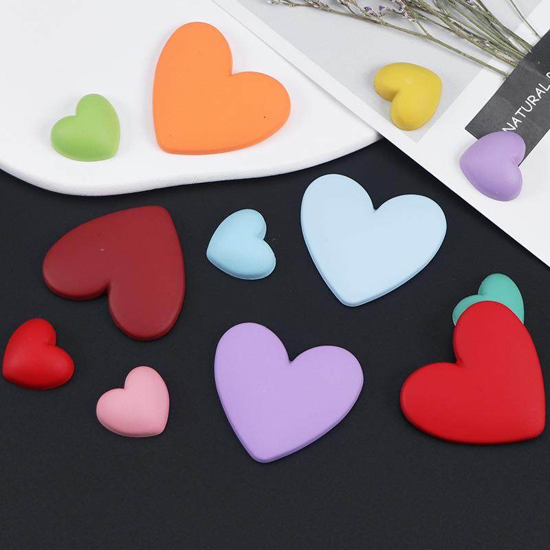 彩色塑料爱心扣充电器发饰手工卡通饰品纽扣心形头饰装饰扣子,纺织面料/辅料/配套,服装纽扣,淘宝优惠券,粉丝福利购,淘宝优惠卷