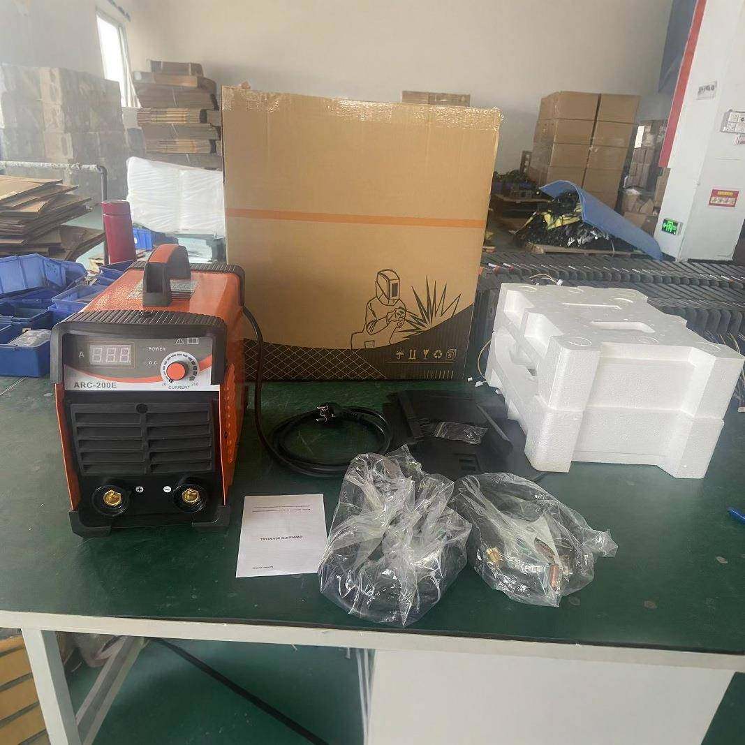 厂家直供外贸220v便携式电焊机ARC200E工业级焊机,电子元器件市场,电机/马达,淘宝优惠券,粉丝福利购,淘宝优惠卷