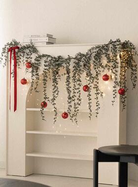 Christmas decorations圣诞节氛围装扮装饰仿真松针灯串藤条挂饰
