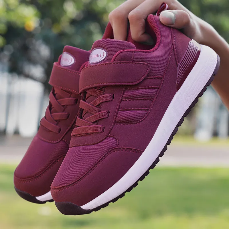 妈妈鞋女款春季新款中老年舒适运动鞋软底休闲情侣款魔术贴健步鞋,女鞋,汉服鞋,淘宝优惠券,粉丝福利购,淘宝优惠卷