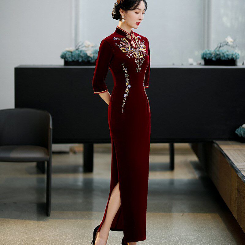 新款手工纯钉珠秋冬2024走秀礼仪 旗袍连衣裙长款妈妈装婚宴礼服