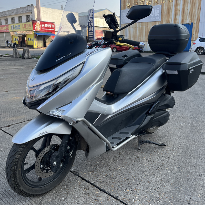 豪爵UHR150博达钢尾箱边架