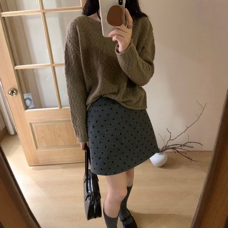 法式复古羊毛呢灰色圆点半身裙女秋冬高腰遮肚A字包臀裙显瘦短裙