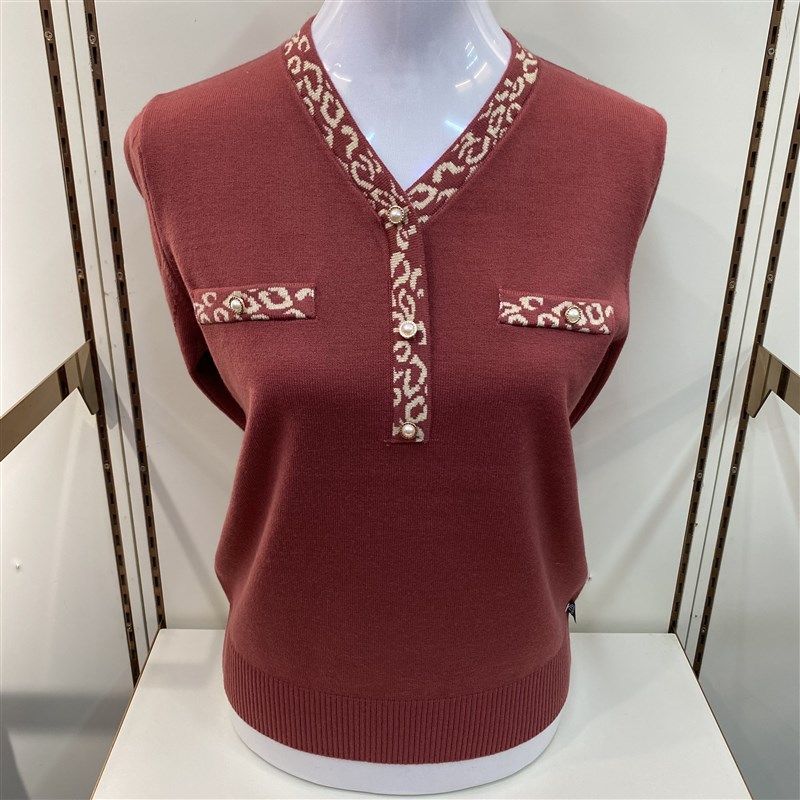 2024秋冬季新款妈妈装针织打底羊毛衫中老年女装黑色V领洋气毛衣