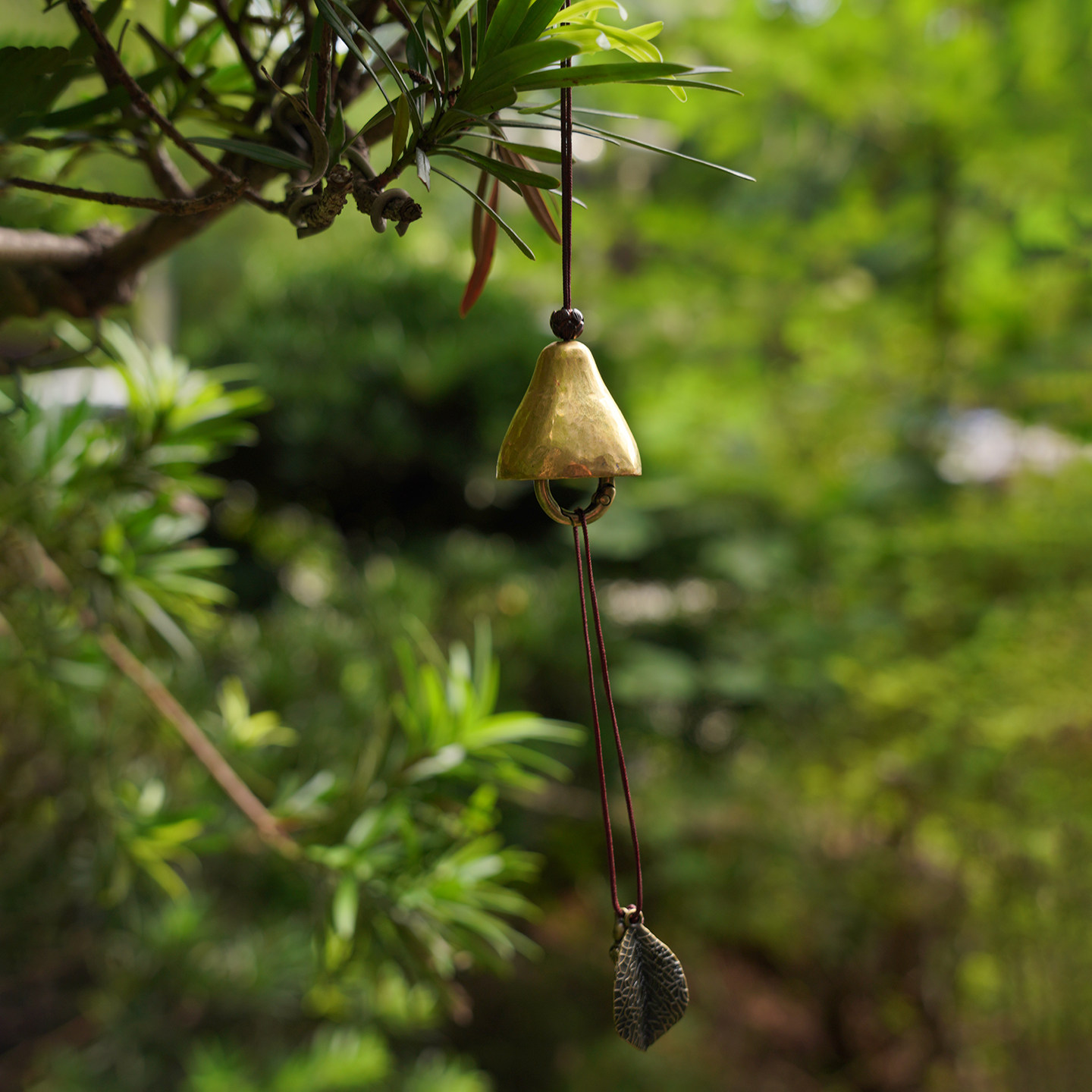五际手工锤纹黄铜铃铛小巧治愈风铃家居装饰花园庭院可挂风铃