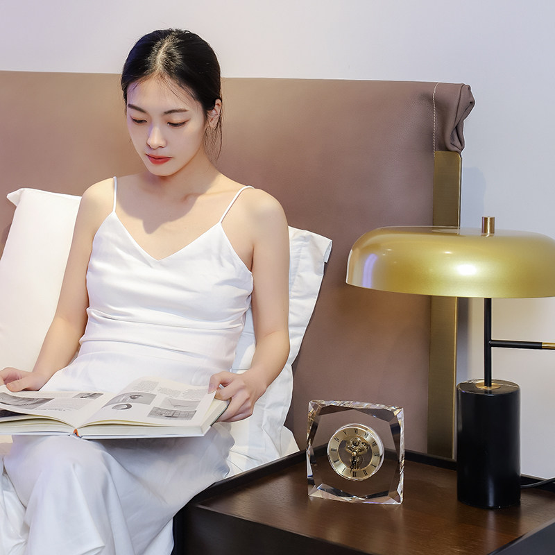 轻奢水晶座钟家用台n式坐钟客厅时尚空气钟表摆件仿机械桌面摆放