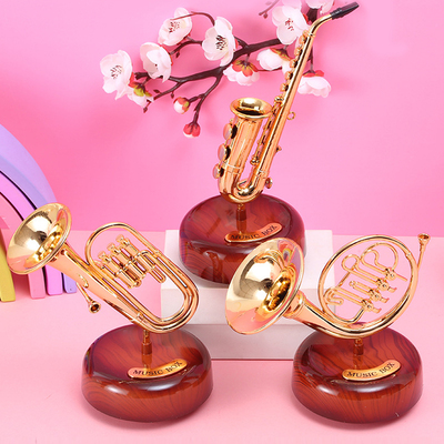 乐器音乐盒儿童发条式旋转吉他z小提琴琵琶管乐生日八音盒音乐礼