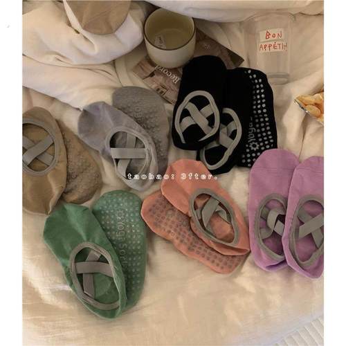 自律精致女生：专业瑜伽普拉提防滑短袜吸汗薄款短筒运动隐形船袜