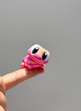 可爱守宫蛙桌面摆件关节可动青蛙玩偶客厅装饰品创意车载工位摆件