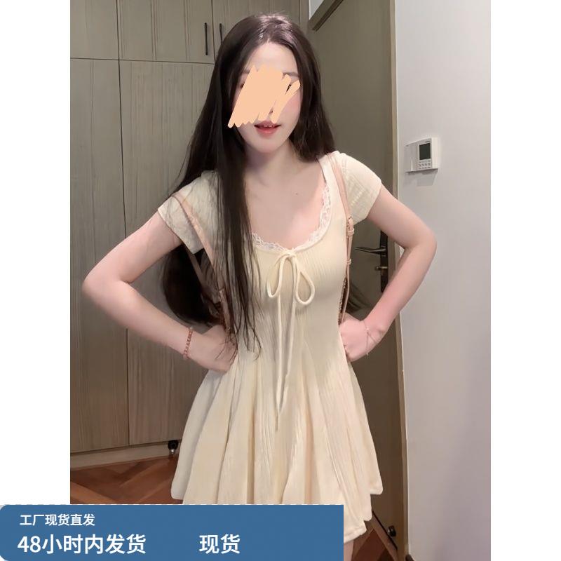 2025新款大码胖MM温柔甜妹花边蕾丝拼接设计感针织连衣裙夏季收腰