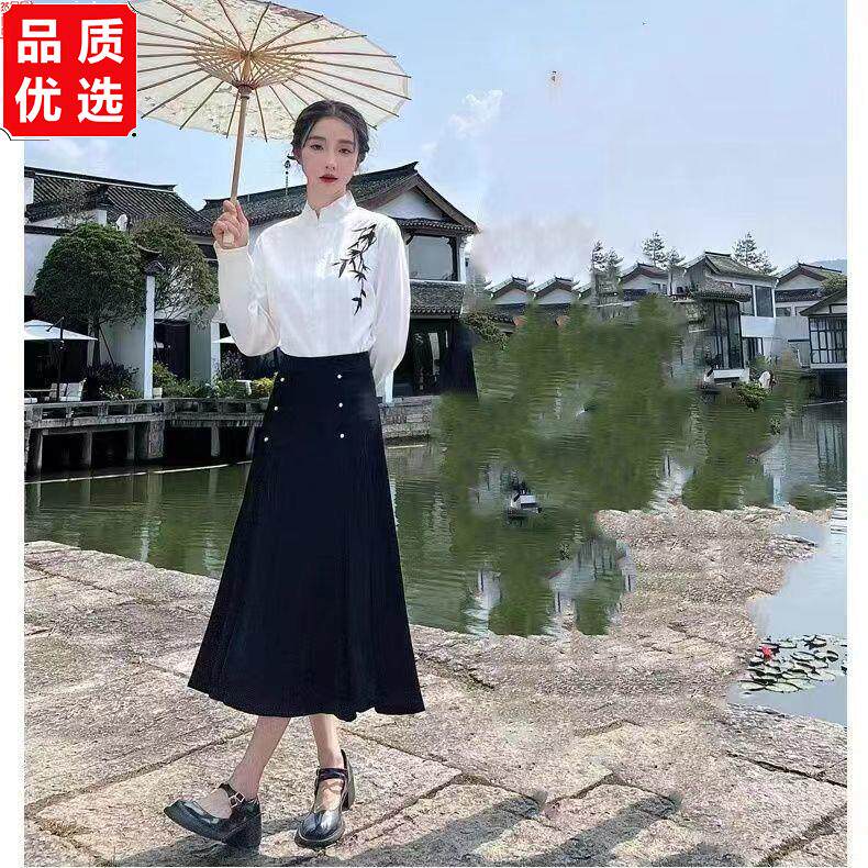 毕业照班服高中生汉服女