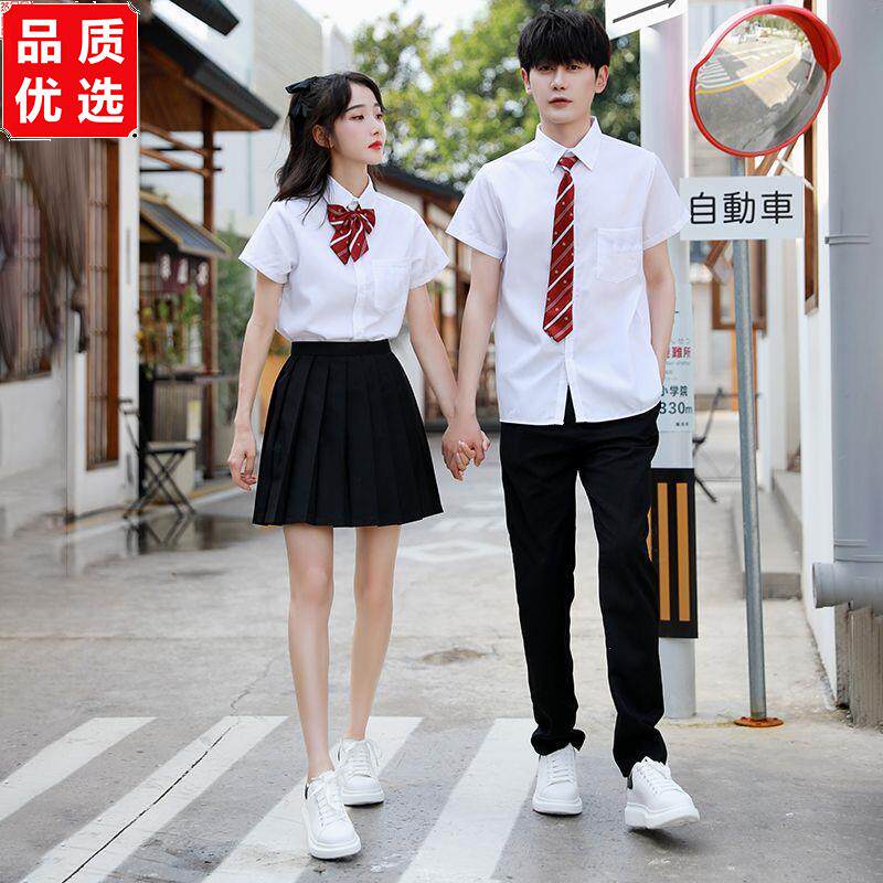毕业中学生合唱团演出服