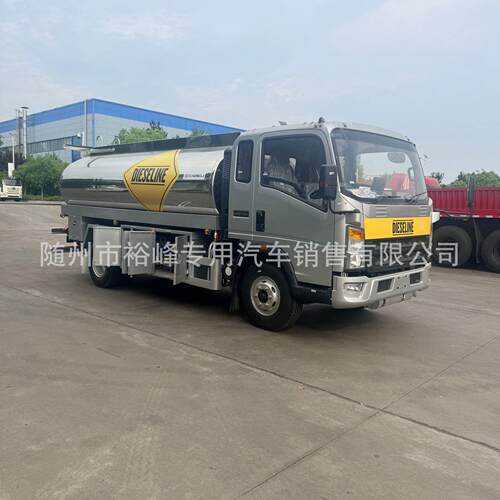 出口委内瑞拉的10立方不锈钢体油车  经典右舵方向盘