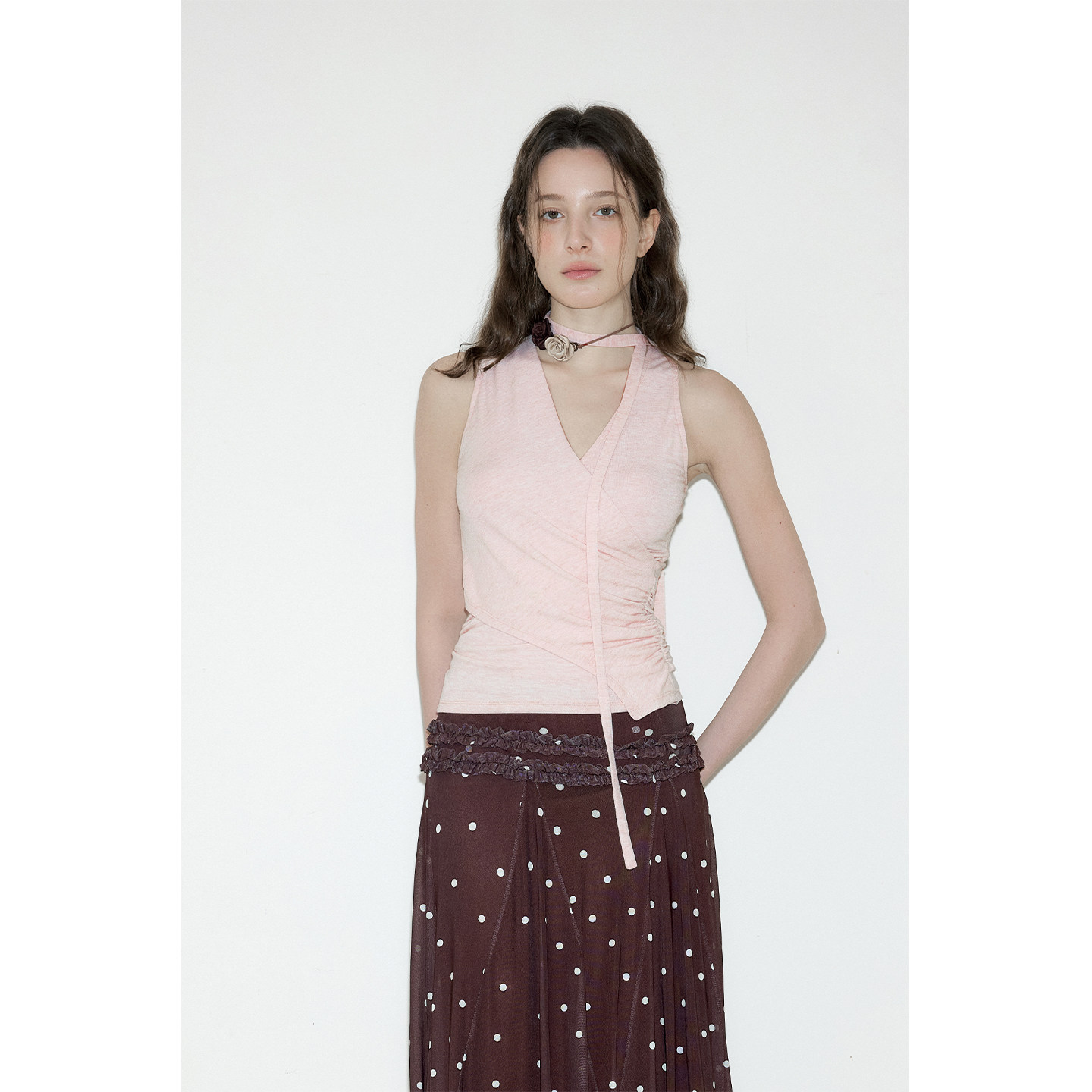 in modo diverso 原创设计苎麻花纱交叠飘带粉色针织背心女