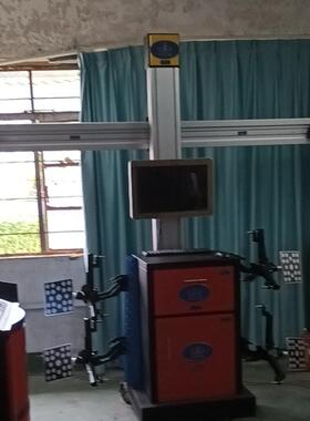 厂家直销系列10-27”3点式夹具一体化3D汽车四轮定位仪