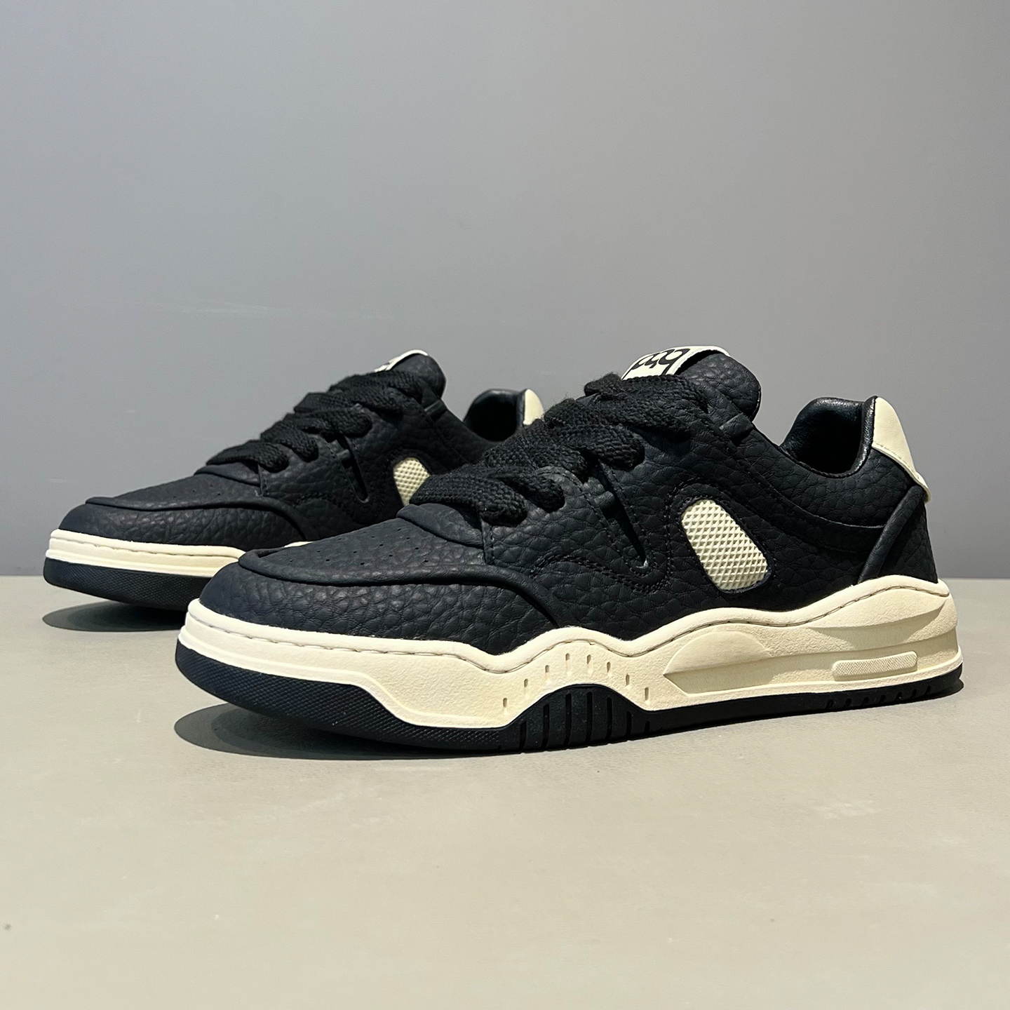 加绒保暖黑色厚底休闲鞋