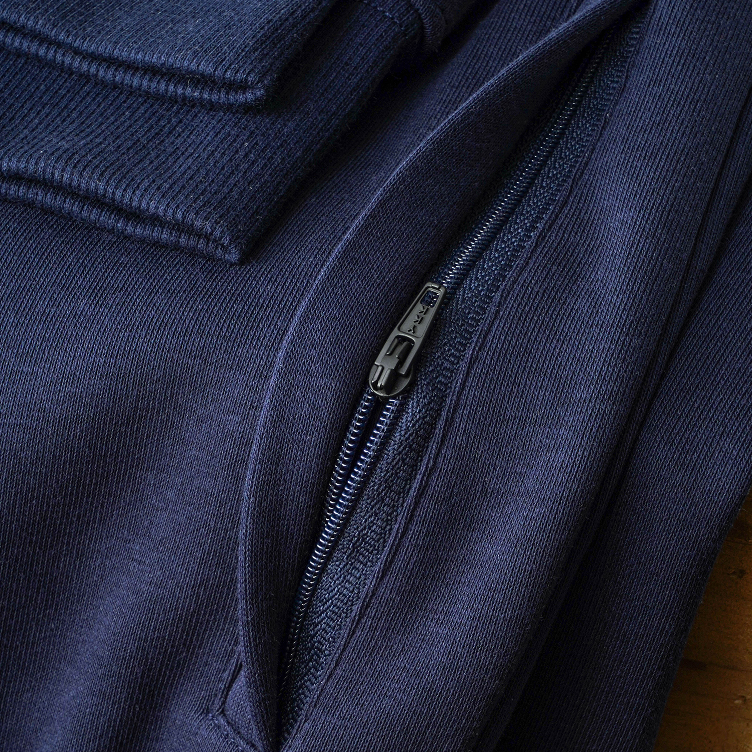 春秋季不易起皱螺纹收口卫裤