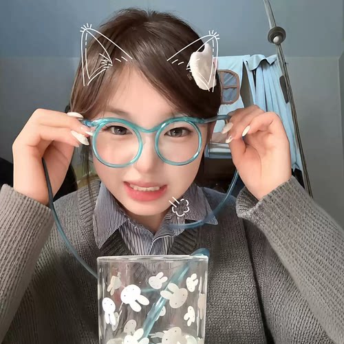 人类骗水神器可爱眼镜吸管儿童