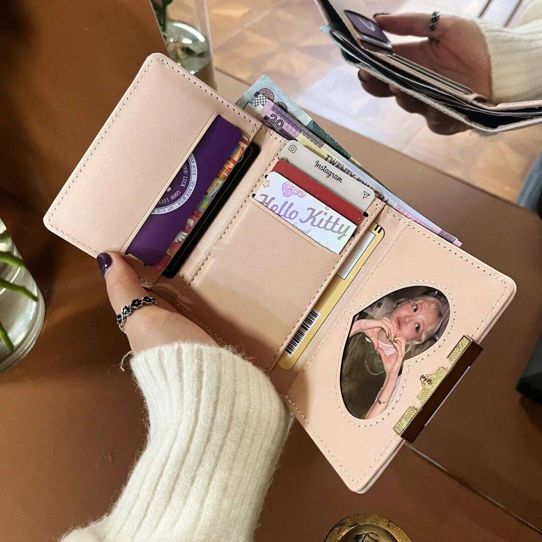 可爱少女心高颜值鳄鱼纹短夹女ins小众简约多卡位卡包小钱夹