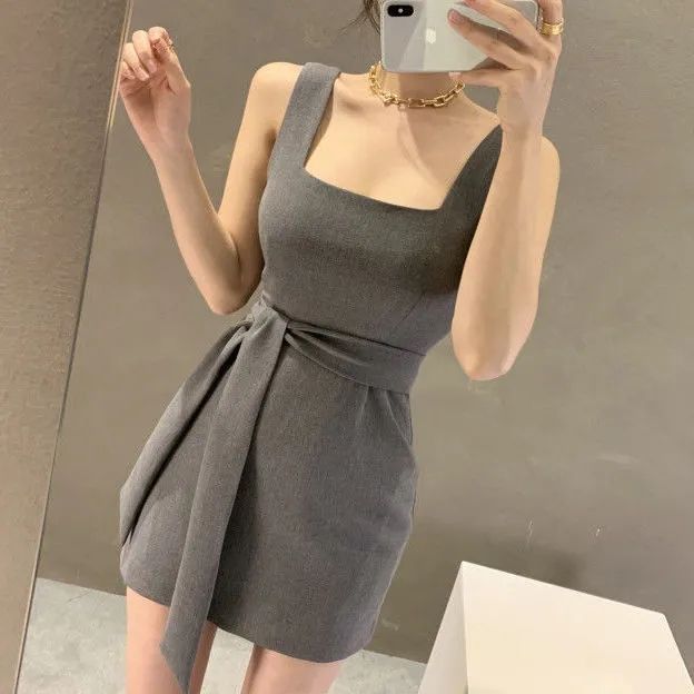 吊带新款法式收腰显瘦气质短裙夏季裙子修身小个子方领西装连衣裙