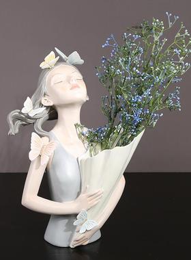 现代简约蝴蝶捧花女孩客厅茶几装饰品餐桌酒柜电视柜摆件结婚礼物