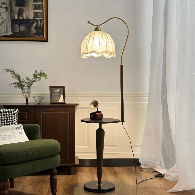 法式中古落地灯客厅卧室沙发旁边高级感床头氛围复古X摆件立式台