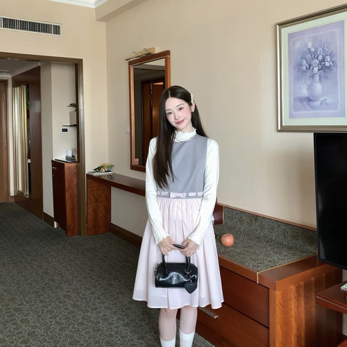 新MUCHA木茶月边行温柔风无袖背心裙女灰色A字裙+针织衫2件套套装