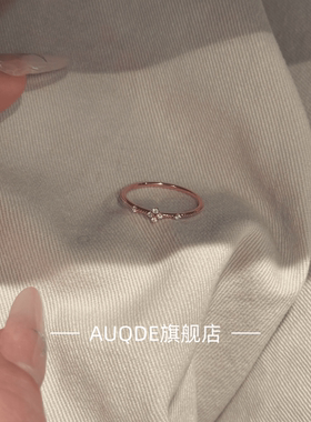 四叶镶钻戒指极细女款