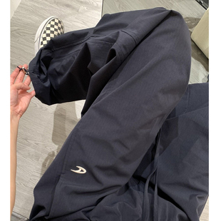 酷飒风刺绣工装裤女春秋季2026年新款日常小个子速干冲锋阔腿裤子