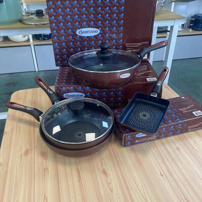 出日本蓝钻不粘煎炒锅带盖子平底家用炒锅电磁炉瓦斯炉通用28cm