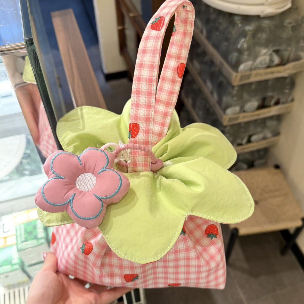 韩系草莓格纹花朵手拎包软妹风