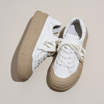 达芙妮2025新款小白鞋休闲板鞋女