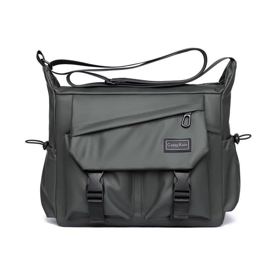 斜挎包男款大容量运动机能风挎包登山工装包单肩男包设计感邮差包