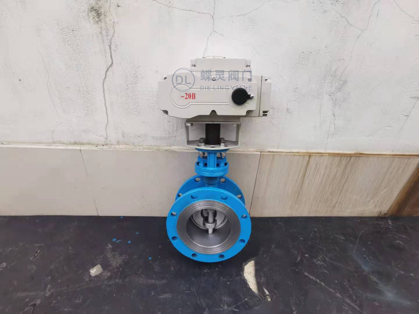 治金电力硬碰硬电动蝶阀DN250 多层次硬密封法兰电动蝶阀D943H-25