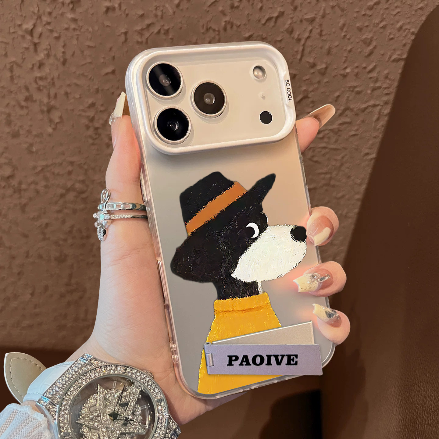 13ProMax手机壳带支架硬iPhone16黑帽黄衣服狗VIVOx300小众彩银苹果17华为Nova14适用15PLUS卡通12荣耀Magic8