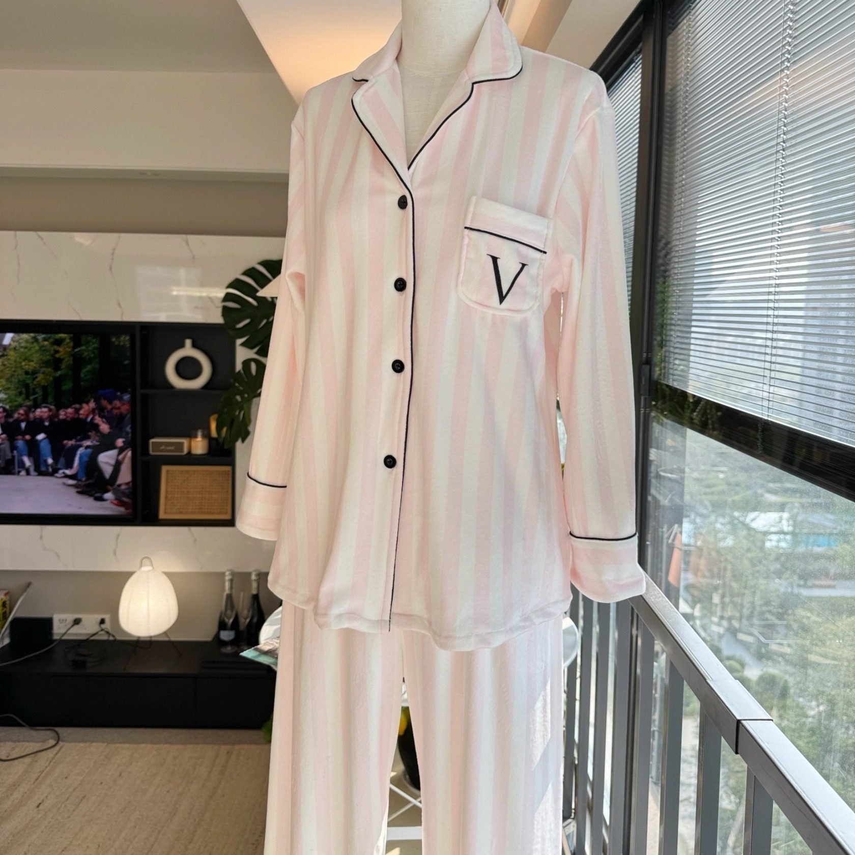 维家粉色条纹双面加绒长袖睡衣女冬季加厚保暖海岛绒家居服两件套,女士内衣/男士内衣/家居服,睡衣/家居服套装,淘宝优惠券,粉丝福利购,淘宝优惠卷