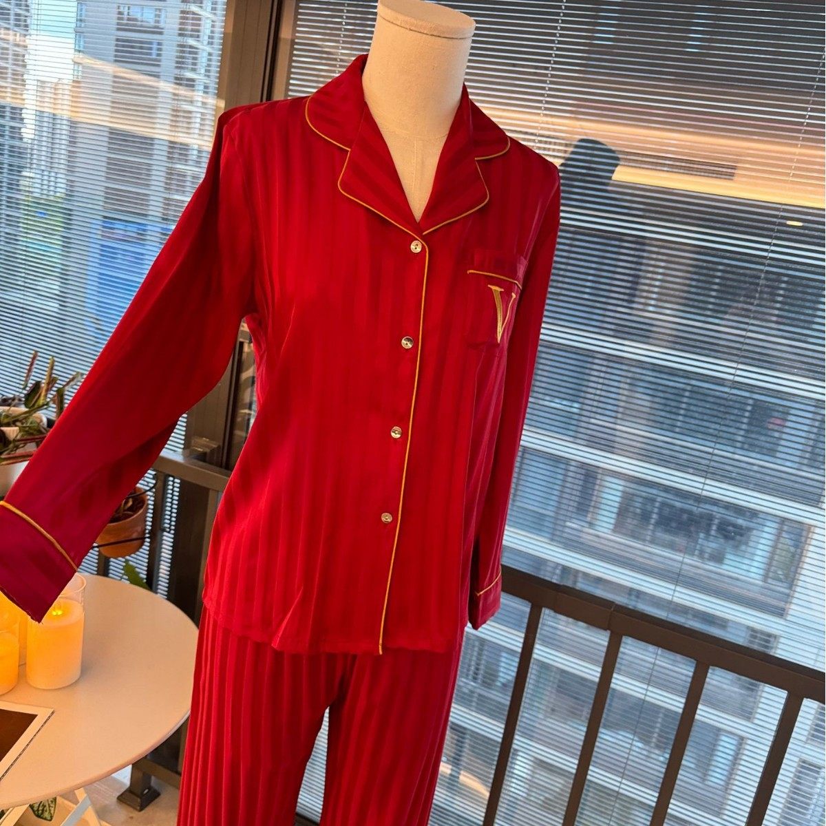 轻奢条纹情侣睡衣春秋季冰丝长袖长裤红色男女本命年结新婚家居服,女士内衣/男士内衣/家居服,睡衣/家居服套装,淘宝优惠券,粉丝福利购,淘宝优惠卷