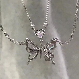 Y2K Crystal Butterfly Pendant Necklace Women Light Luxury Eg