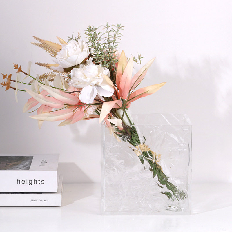 现代简约水波纹四方形透明花器花瓶插花样板间轻奢家居装饰品摆件,模玩/动漫/周边/娃圈三坑/桌游,文化/体育周边,淘宝优惠券,粉丝福利购,淘宝优惠卷